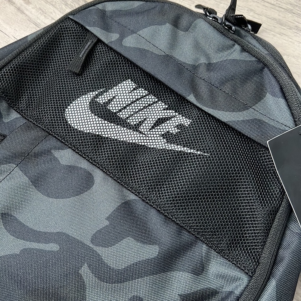Nike Elemental 2.0 Backpack - NEW - Picture 2 of 15